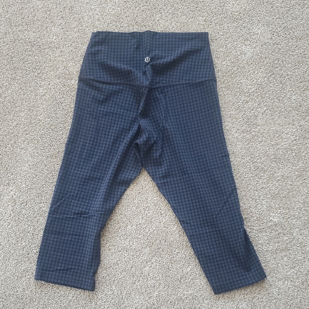 Lululemon Size 6 Leggings, 16" Inseam